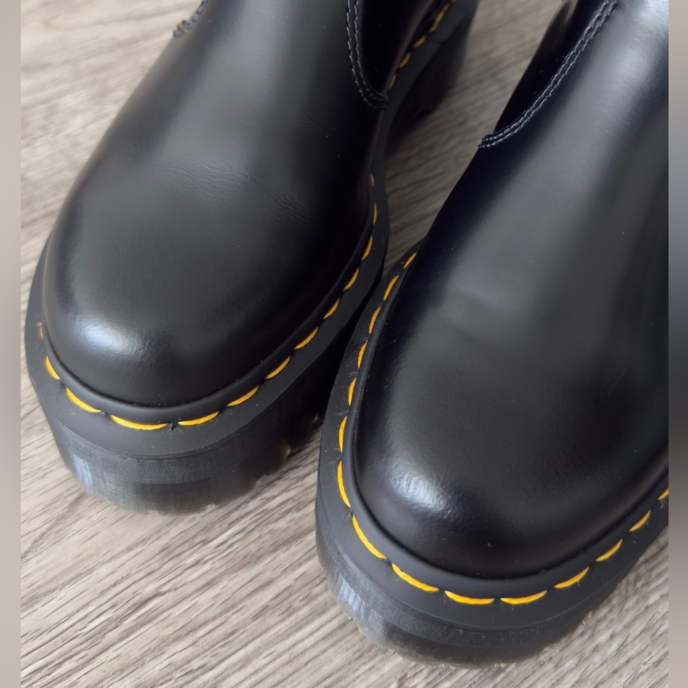 Dr Marten Platform Chelsea Boots 2976 - Picture 2 of 5